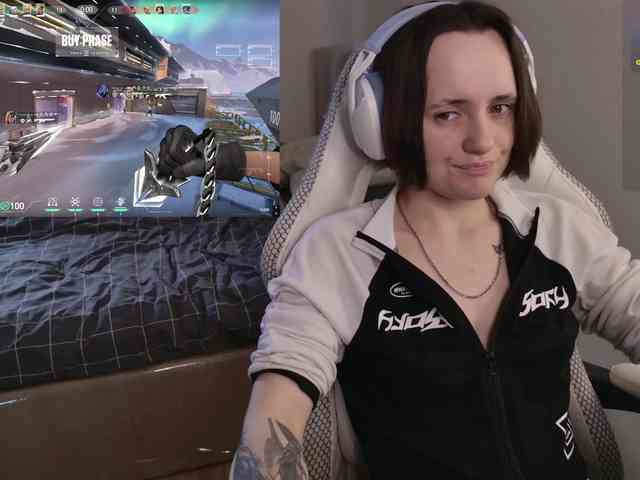 LunaL0ve webcam