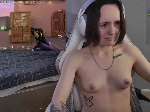 LunaL0ve webcam