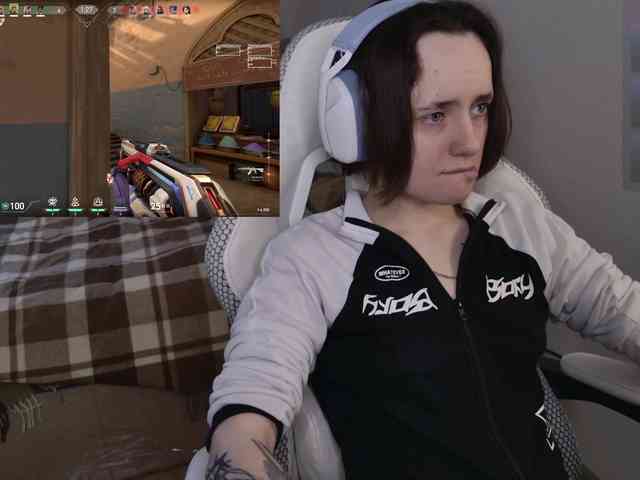 LunaL0ve webcam