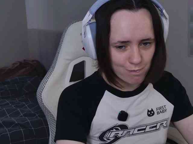 LunaL0ve webcam
