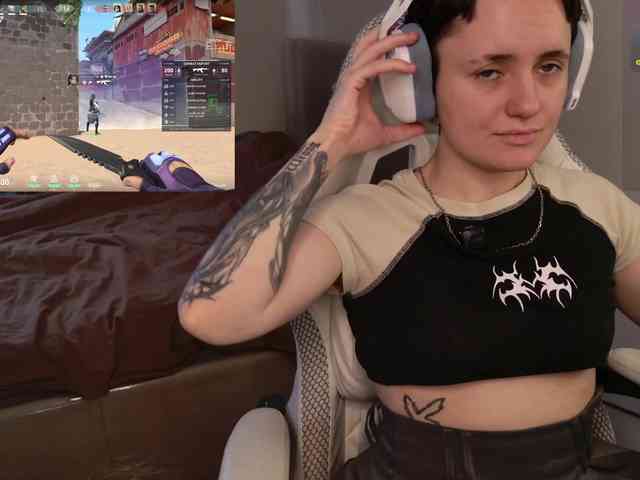 LunaL0ve webcam