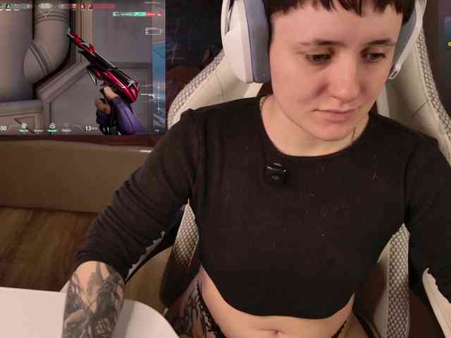 LunaL0ve webcam
