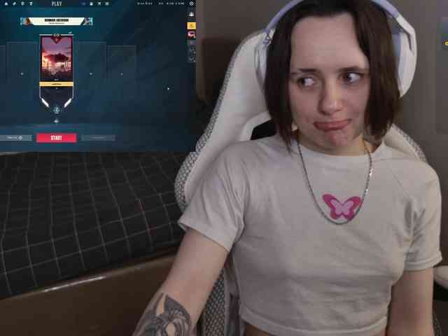 LunaL0ve webcam