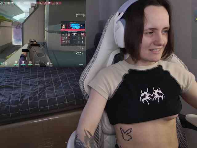 LunaL0ve webcam