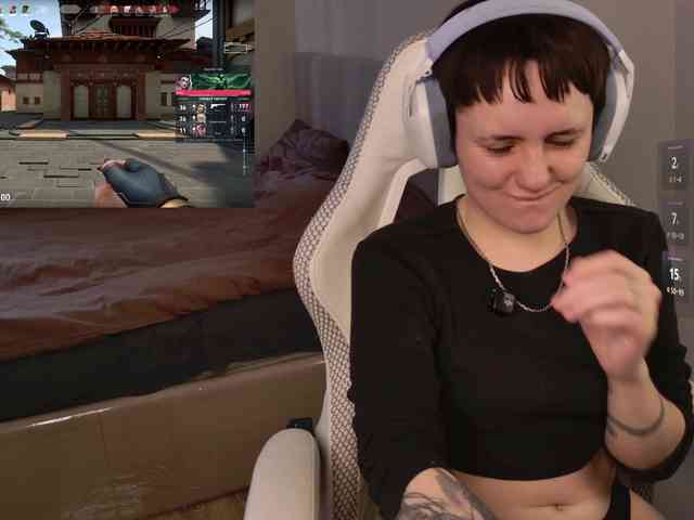 LunaL0ve webcam