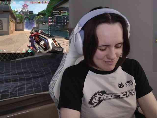 LunaL0ve webcam