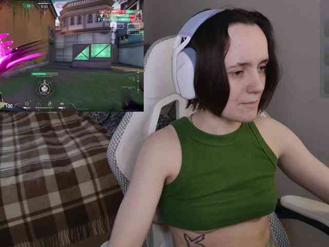 LunaL0ve webcam