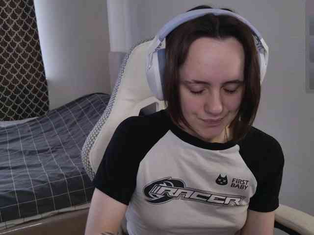 LunaL0ve webcam