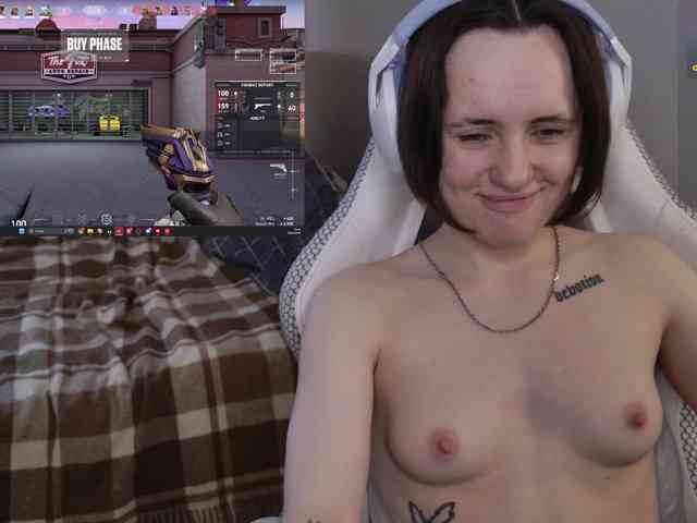 LunaL0ve webcam