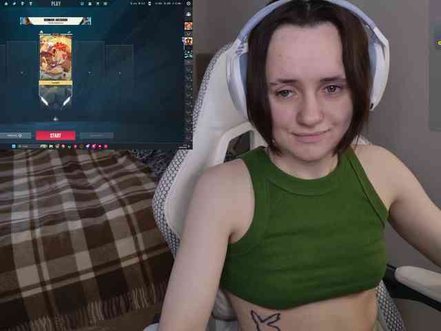 LunaL0ve webcam