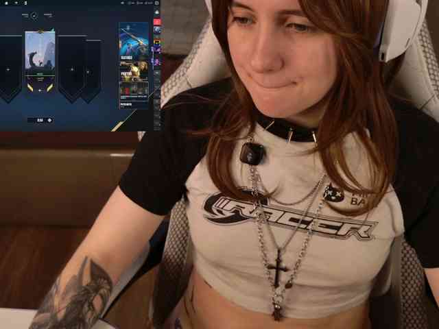 LunaL0ve webcam
