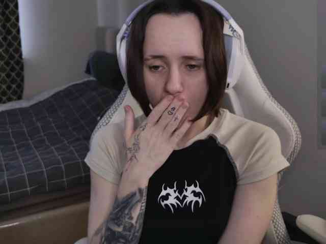 LunaL0ve webcam