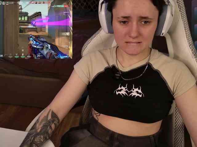 LunaL0ve webcam