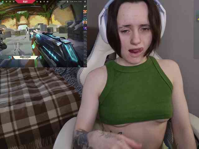 LunaL0ve webcam