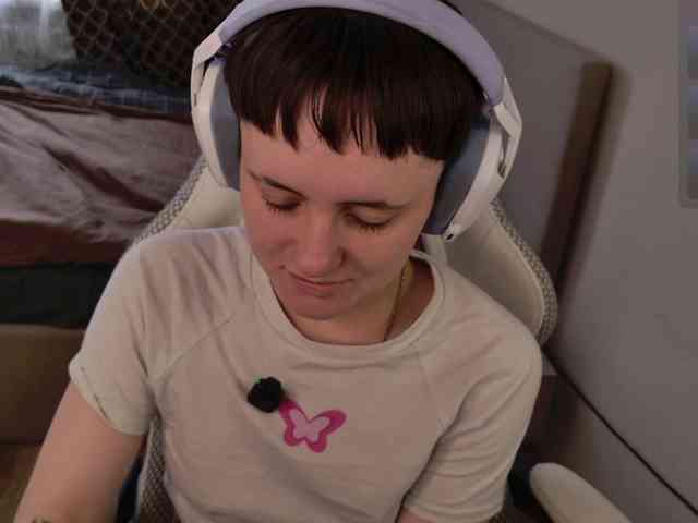 LunaL0ve webcam