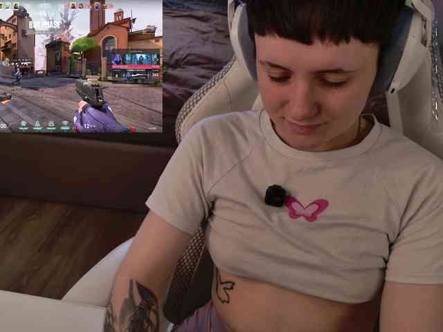 LunaL0ve webcam