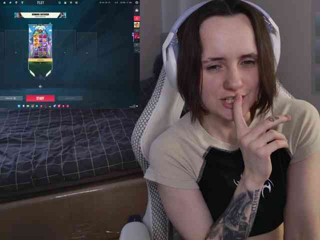 LunaL0ve webcam