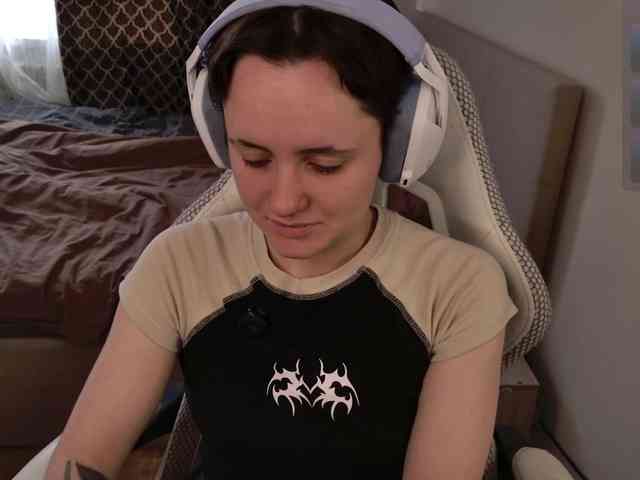 LunaL0ve webcam