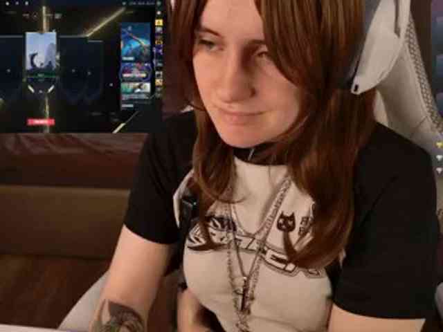 LunaL0ve webcam