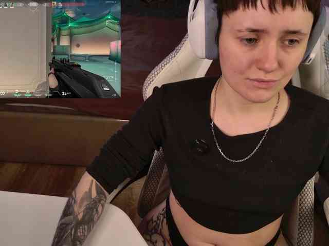 LunaL0ve webcam