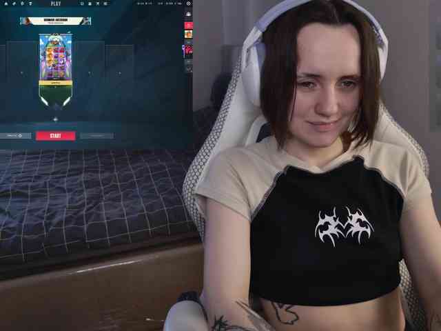 LunaL0ve webcam