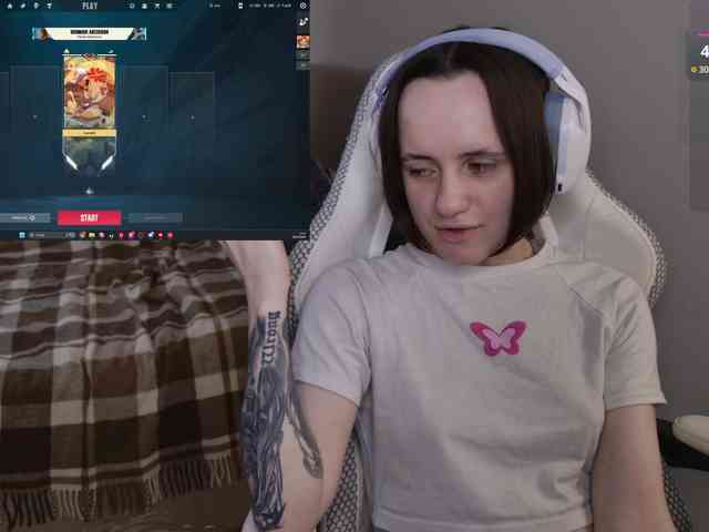 LunaL0ve webcam