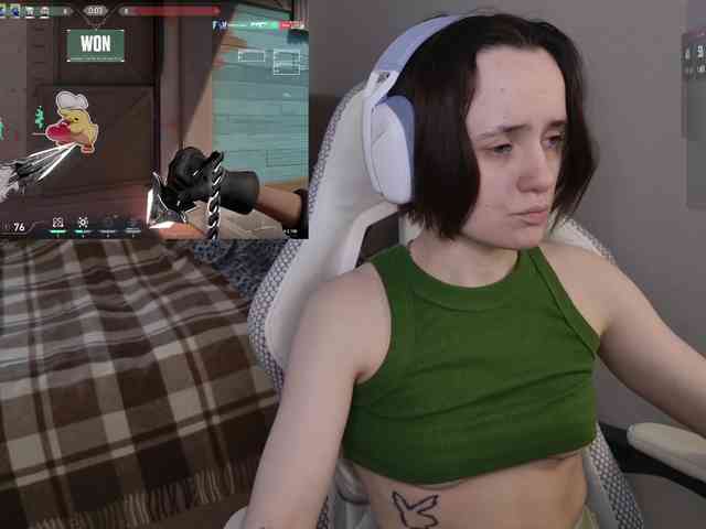 LunaL0ve webcam