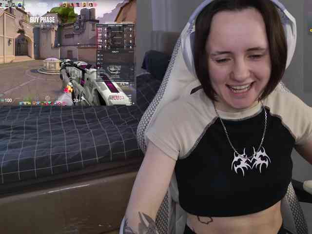 LunaL0ve webcam