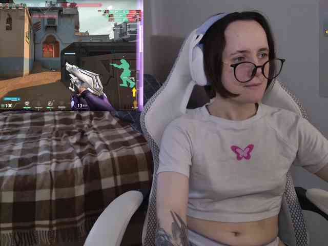 LunaL0ve webcam