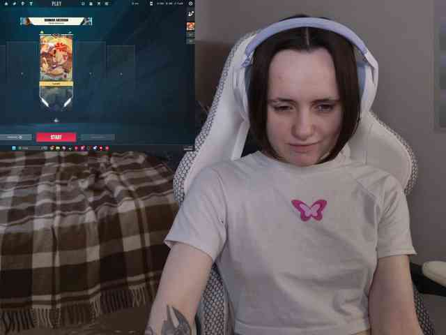 LunaL0ve webcam