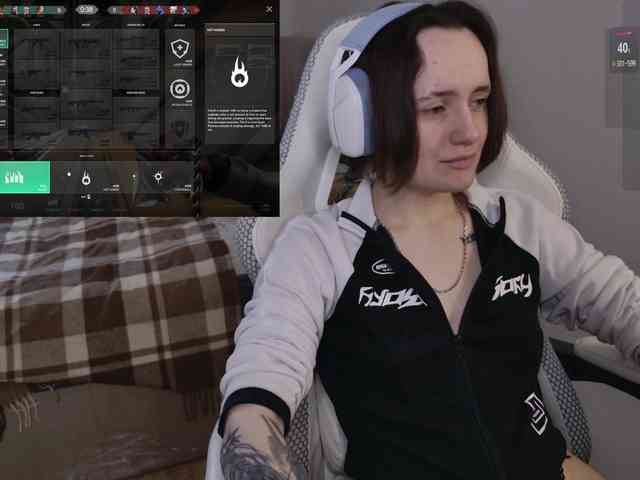 LunaL0ve webcam