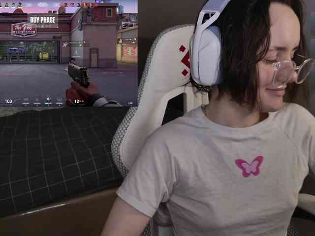 LunaL0ve webcam