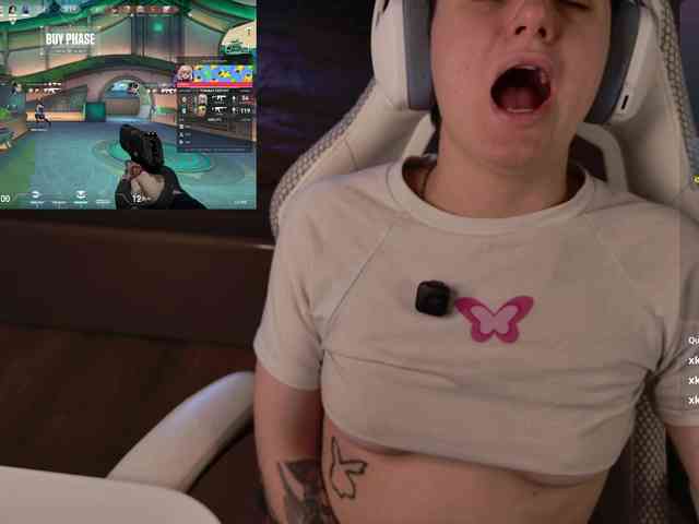 LunaL0ve webcam