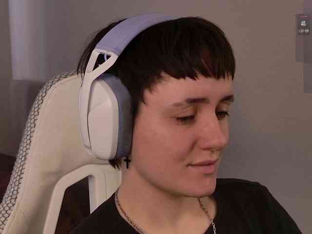 LunaL0ve webcam
