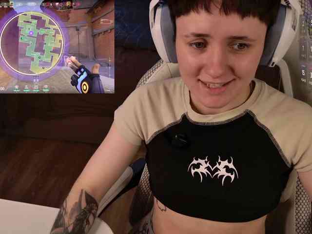 LunaL0ve webcam