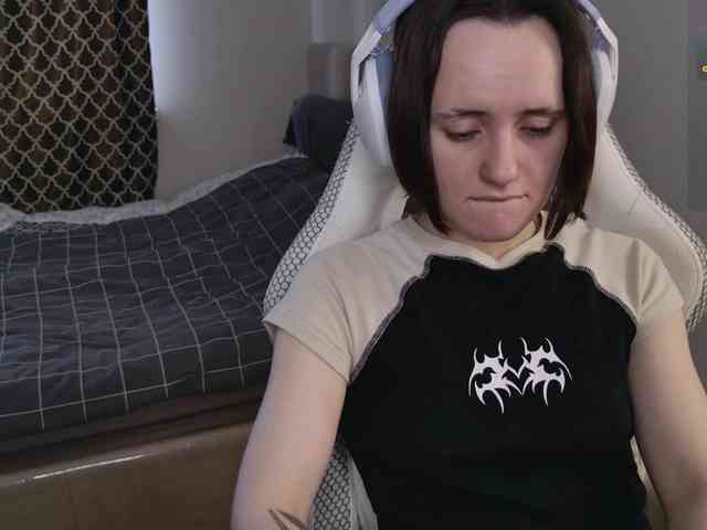 LunaL0ve webcam
