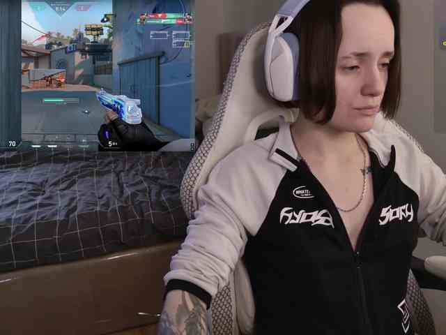 LunaL0ve webcam