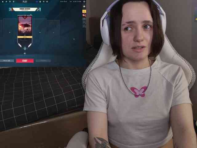LunaL0ve webcam