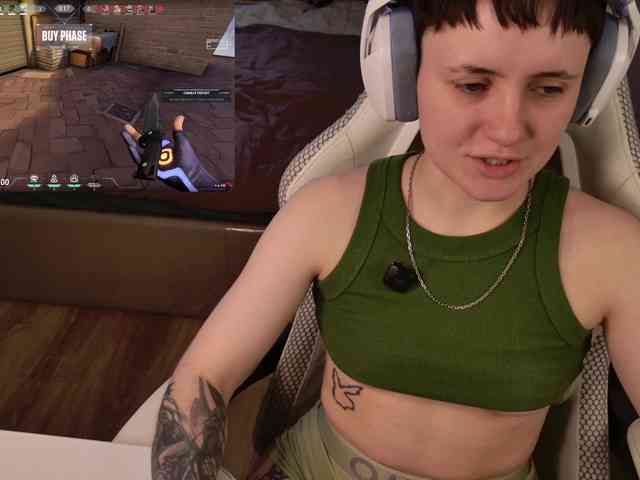 LunaL0ve webcam