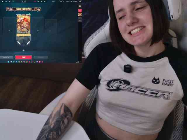 LunaL0ve webcam