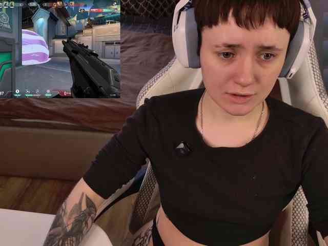 LunaL0ve webcam