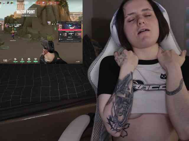 LunaL0ve webcam