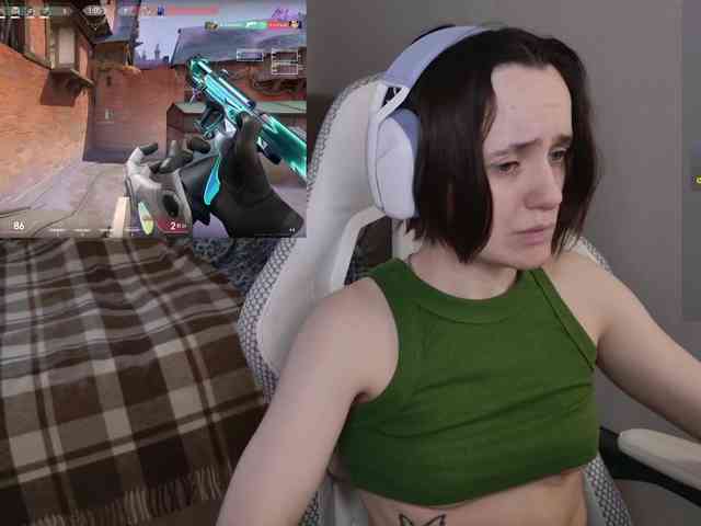 LunaL0ve webcam