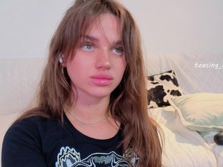 teasingNaomi