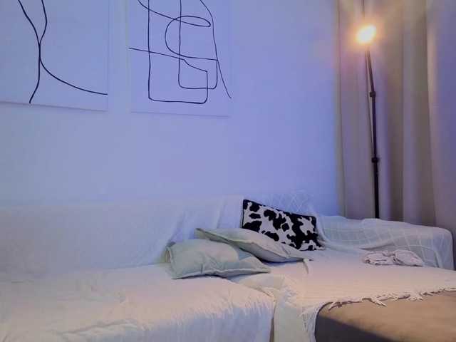 Naomimif live cam on BongaCams