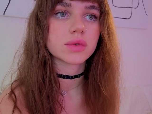 Naomimif live cam on BongaCams