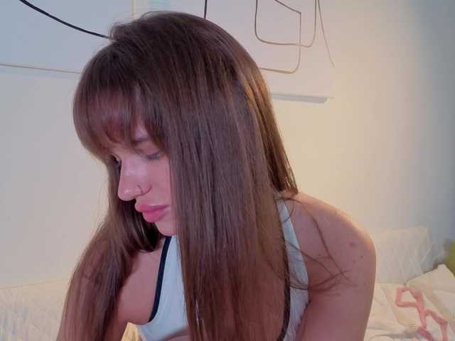 Naomimif live cam on BongaCams