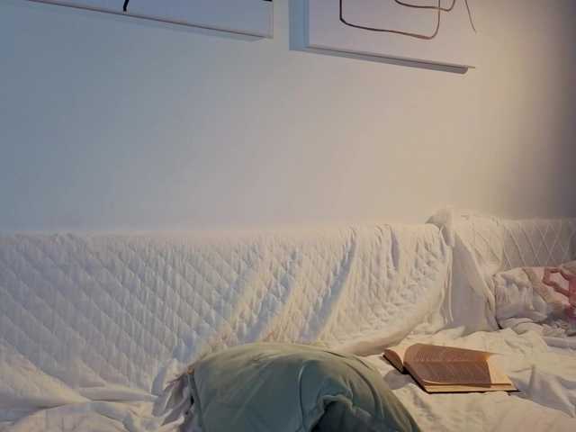 Naomimif live cam on BongaCams