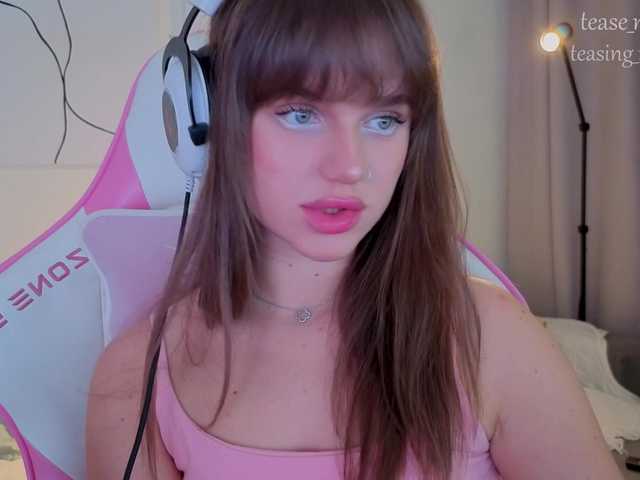 Naomimif live cam on BongaCams