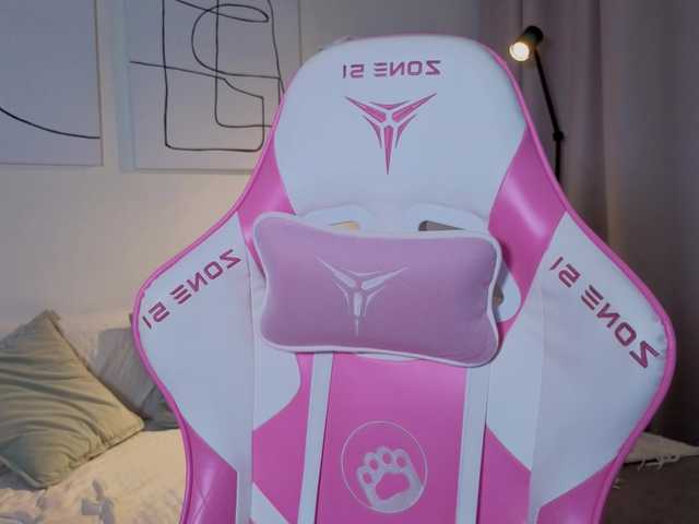 Naomimif live cam on BongaCams